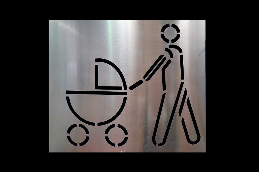 Parent & Pram Logo 