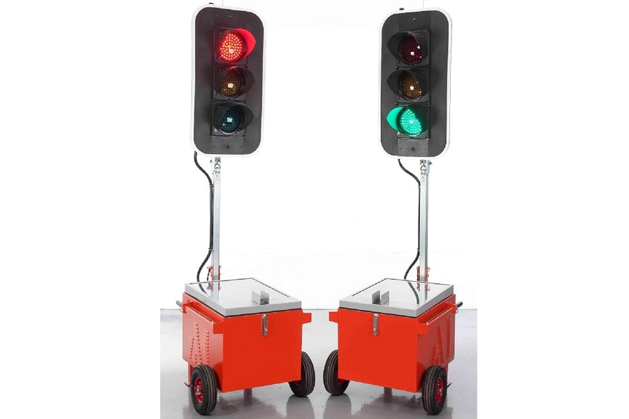 CS-400 Solar Temporary Traffic Light System 